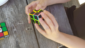 Spiel mit magischem Würfel